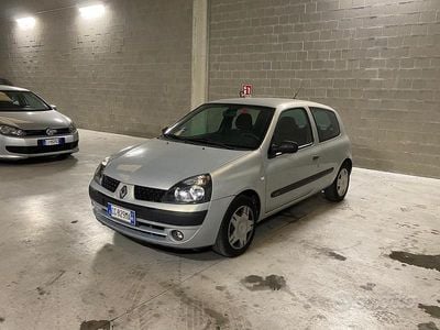 Usata Renault Clio II LIMITED 2003 Grigio Berlina