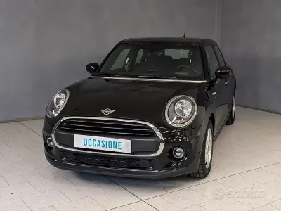 Begagnad Mini ONE 102 HK (75 kW) 2021 Svart Halvkombi