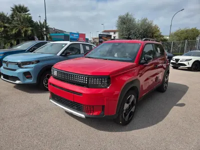 Nuova Fiat Grande Panda La Prima 100 CV (73 kW) 2026 Rosso Utilitaria