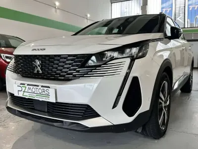 Usata Peugeot 5008 Allure 131 CV (96 kW) 2021 Bianco SUV