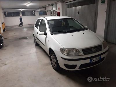 Bianco Usata 2006 Fiat Punto Utilitaria | 1800 €
