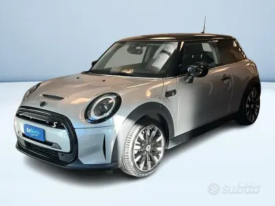 Usata Mini Cooper SE Classic 75 kW (102 CV) 2023 Utilitaria
