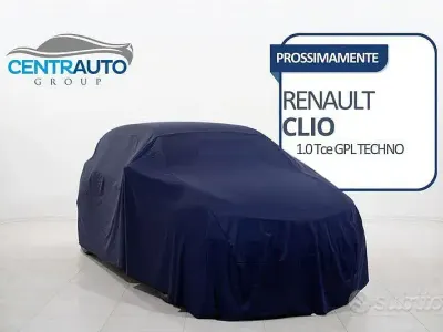 Usata Renault Clio V Techno 101 CV (74 kW) 2023 Grigio Berlina