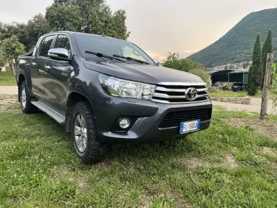 Usata Toyota HiLux 144 CV (105 kW) 2017 Pick-up