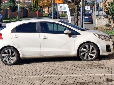Usata Kia Rio 90 CV (66 kW) 2015 Berlina