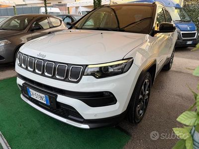 Käytetty Jeep Compass Limited 131 HP (96 kW) 2022 Valkoinen Katumaasturi