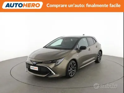 Usata Toyota Corolla Lounge 152 CV (111 kW) 2021 Oro Berlina