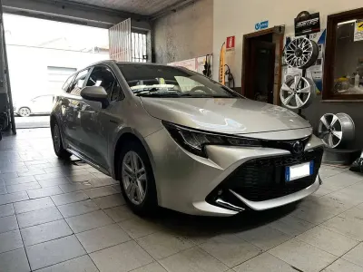 Usata Toyota Corolla Business Edition 98 CV (72 kW) 2020 Argento Station wagon