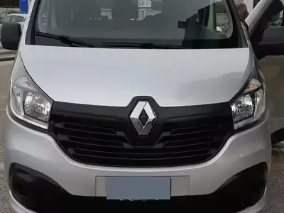 Usata Renault Trafic 120 CV (88 kW) 2015 Grigio Monovolume