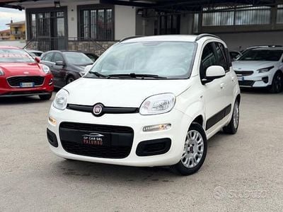 Usata Fiat Panda Lounge 69 CV (50 kW) 2012 Bianco Utilitaria