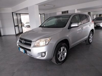 Usata Toyota RAV4 Sol 150 CV (110 kW) 2010 Argento SUV
