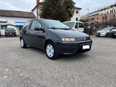 Usata Fiat Punto 60 CV (44 kW) 2002 Grigio Utilitaria