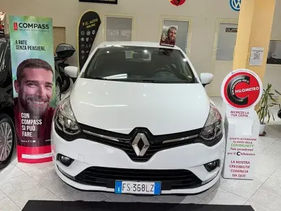 Second-hand Renault Clio IV Intens 75 CP (55 kW) 2018 Alb Berlinǎ