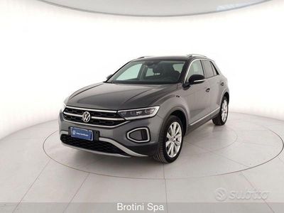 Usata VW T-Roc Style 110 CV (80 kW) 2022 Grigio SUV