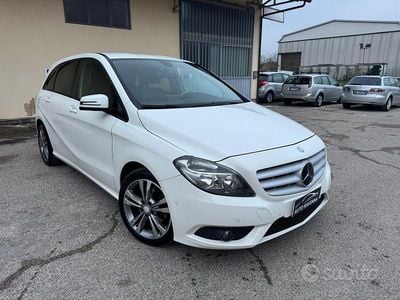 Bianco Usata 2014 Mercedes B180 Premium Monovolume | 7450 € (Buon prezzo)