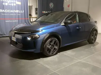 Nuova Lancia Ypsilon 114 kW (156 CV) 2025 Blu/azzurro Utilitaria