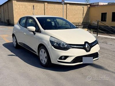 Usata Renault Clio IV 73 CV (53 kW) 2015 Berlina