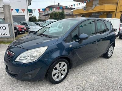 Usata Opel Meriva Cosmo 95 CV (69 kW) 2011 Blu Monovolume