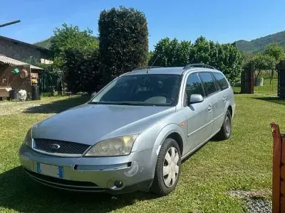 Occasion Ford Mondeo Ghia 131 ch (96 kW) 2003 Gris Break