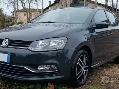 Usata VW Polo Comfortline 75 CV (55 kW) 2015 Grigio Berlina