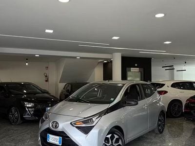 Usata Toyota Aygo Cool 72 CV (52 kW) 2019 Grigio Utilitaria