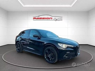 Käytetty Alfa Romeo Stelvio Estrema 210 HP (154 kW) 2022 Musta Katumaasturi