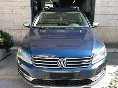 Usata VW Passat 177 CV (130 kW) 2014 Blu Station wagon