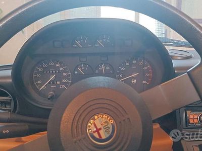 Usata Alfa Romeo Spider 106 CV (77 kW) 1991 Grigio Cabrio