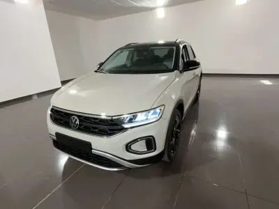 Nuova VW T-Roc Edition 150 CV (110 kW) 2026 Ascot gray SUV