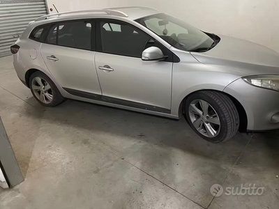 Usata Renault Mégane GrandTour 90 CV (66 kW) 2010 Grigio Station wagon