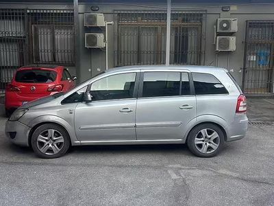 Usata Opel Zafira 101 CV (74 kW) 2010 Grigio Monovolume