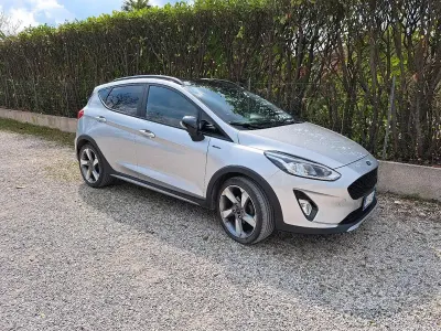 Usata Ford Fiesta ST-Line 86 CV (63 kW) 2018 Grigio Utilitaria
