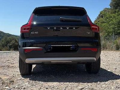 Nero Usata 2024 Volvo XC40 Core SUV | 32.900 € (Cara)