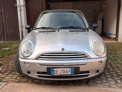 Usata Mini Cooper Seven 116 CV (85 kW) 2006 Nero Utilitaria