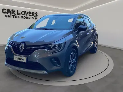 Begagnad Renault Captur Intens 101 HK (74 kW) 2023 Grå SUV