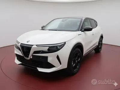 Nuova Alfa Romeo GT Junior Edizione Speciale 136 CV (100 kW) 2026 Bianco SUV