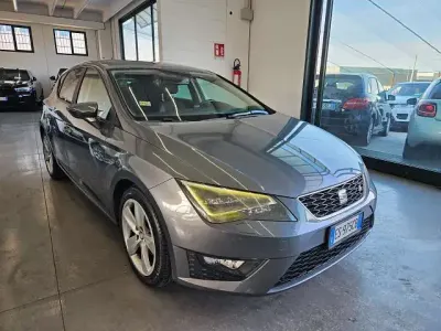 Käytetty Seat Leon SC FR 149 HP (109 kW) 2013 Harmaa Viistoperä