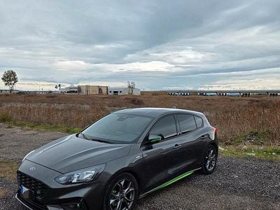 Grigio Usata 2018 Ford Focus ST-Line Berlina | 14.990 € (Buon prezzo)