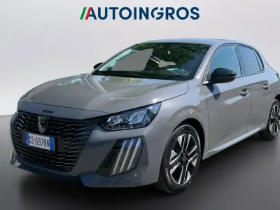 Usata Peugeot 208 Allure 101 CV (74 kW) 2024 Grigio Utilitaria