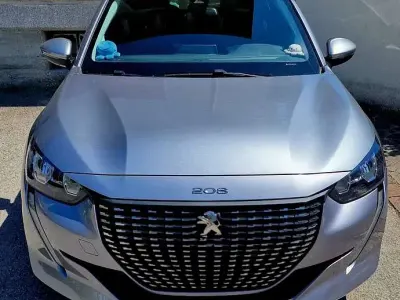 Usata Peugeot 208 Active 101 CV (74 kW) 2021 Utilitaria