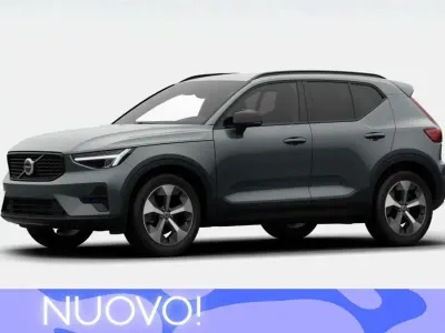 Nuova Volvo XC40 Plus 163 CV (119 kW) 2026 Verde SUV