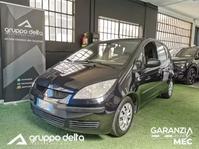 Usata Mitsubishi Colt Inform 75 CV (55 kW) 2008 Nero Berlina