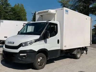Usata Iveco Daily 179 CV (131 kW) 2017 Bianco