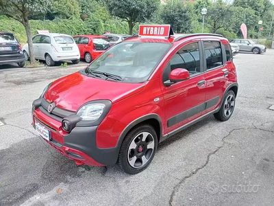 Usata Fiat Panda Cross Cross 69 CV (50 kW) 2024 Rosso Utilitaria