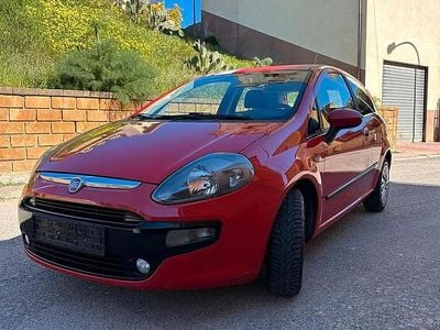 Usata Fiat Punto Evo 69 CV (50 kW) 2012 Rosso Utilitaria