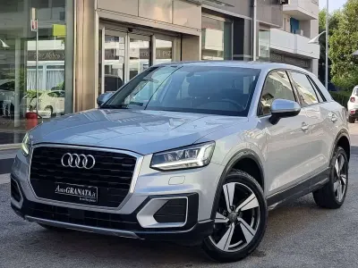 Usata Audi Q2 116 CV (85 kW) 2019 Grigio SUV