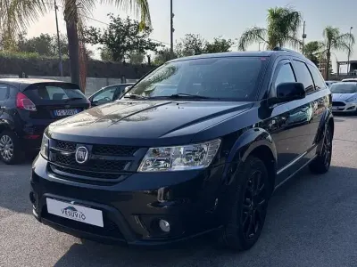 Usata Fiat Freemont Lounge 170 CV (125 kW) 2014 Nero SUV