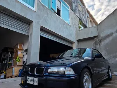 Usata BMW 320 Cabriolet 150 CV (110 kW) 1995 Bluazzurro Cabrio