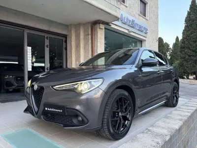 Usata Alfa Romeo Stelvio Veloce 209 CV (153 kW) 2021 Grigio scuro SUV