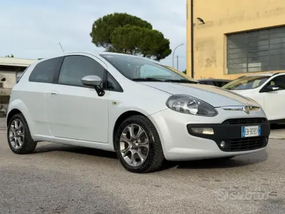 Usata Fiat Punto Evo Dynamic 90 CV (66 kW) 2010 Bianco Utilitaria